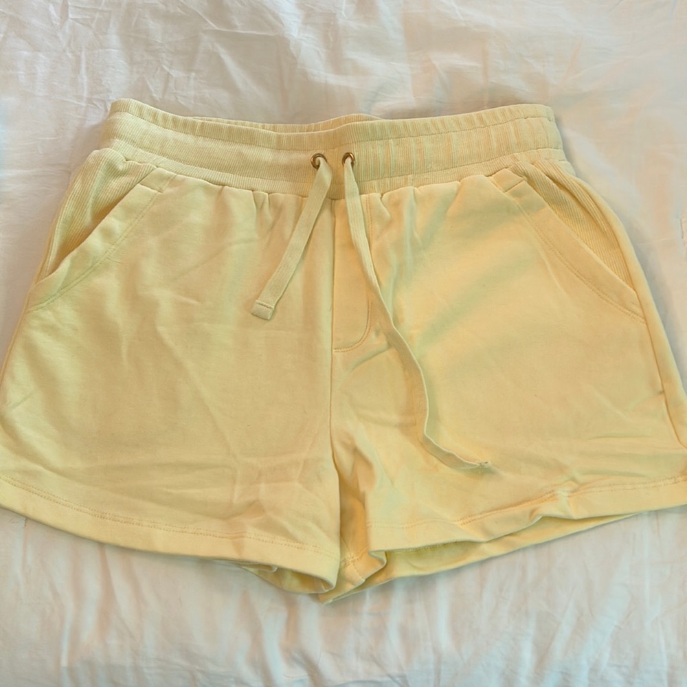 Cotton yellow lounge shorts